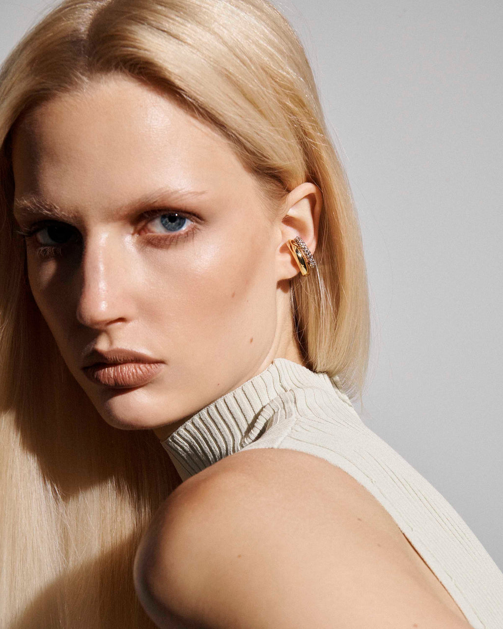 Vida Pavé Ear Cuff